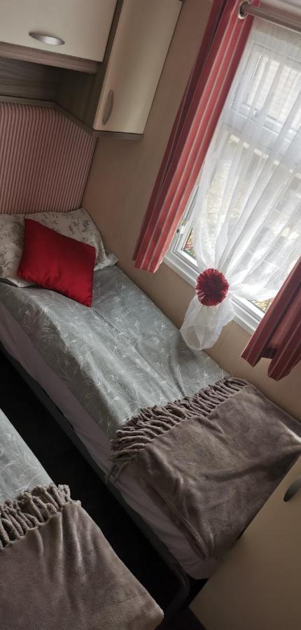 3 Bedroom Caravan With Hot Tub Tattershall Lakes Esterno foto