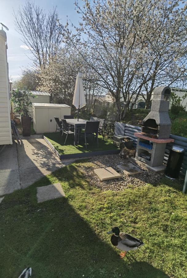 3 Bedroom Caravan With Hot Tub Tattershall Lakes Esterno foto