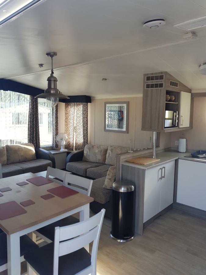 3 Bedroom Caravan With Hot Tub Tattershall Lakes Esterno foto